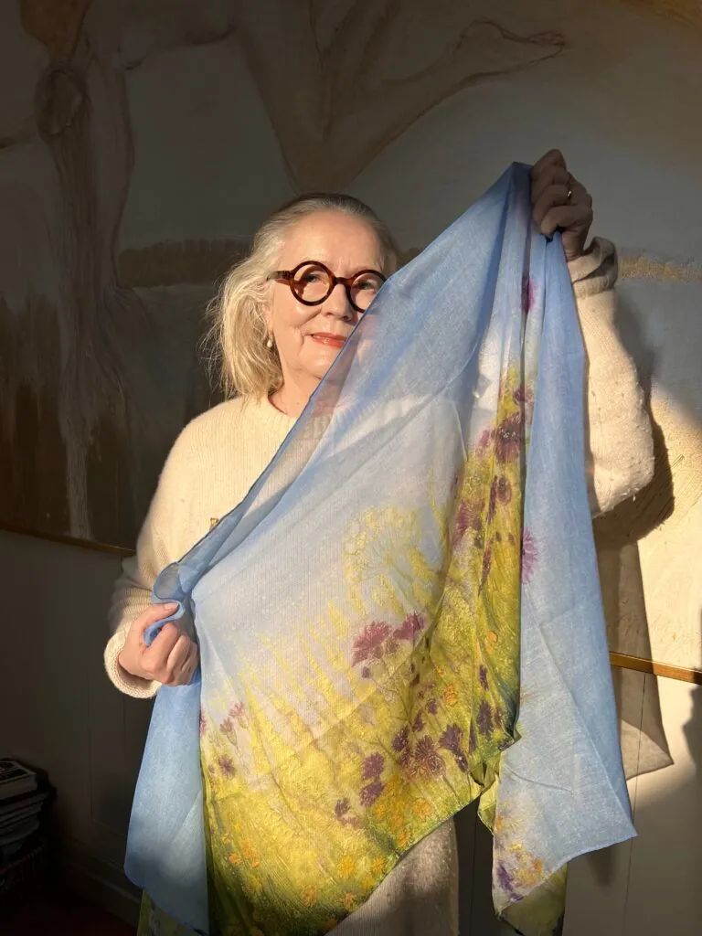 Epp Maria Kokamägi maalidest inspireeritud Rahva Raamatu erikollektsioon ühendab kunsti ja raamatud