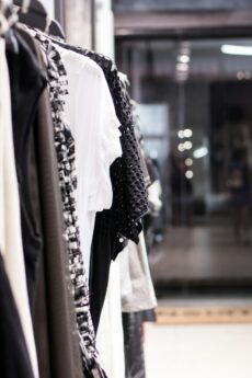 Musta reede e-poodide pakkumised 2025