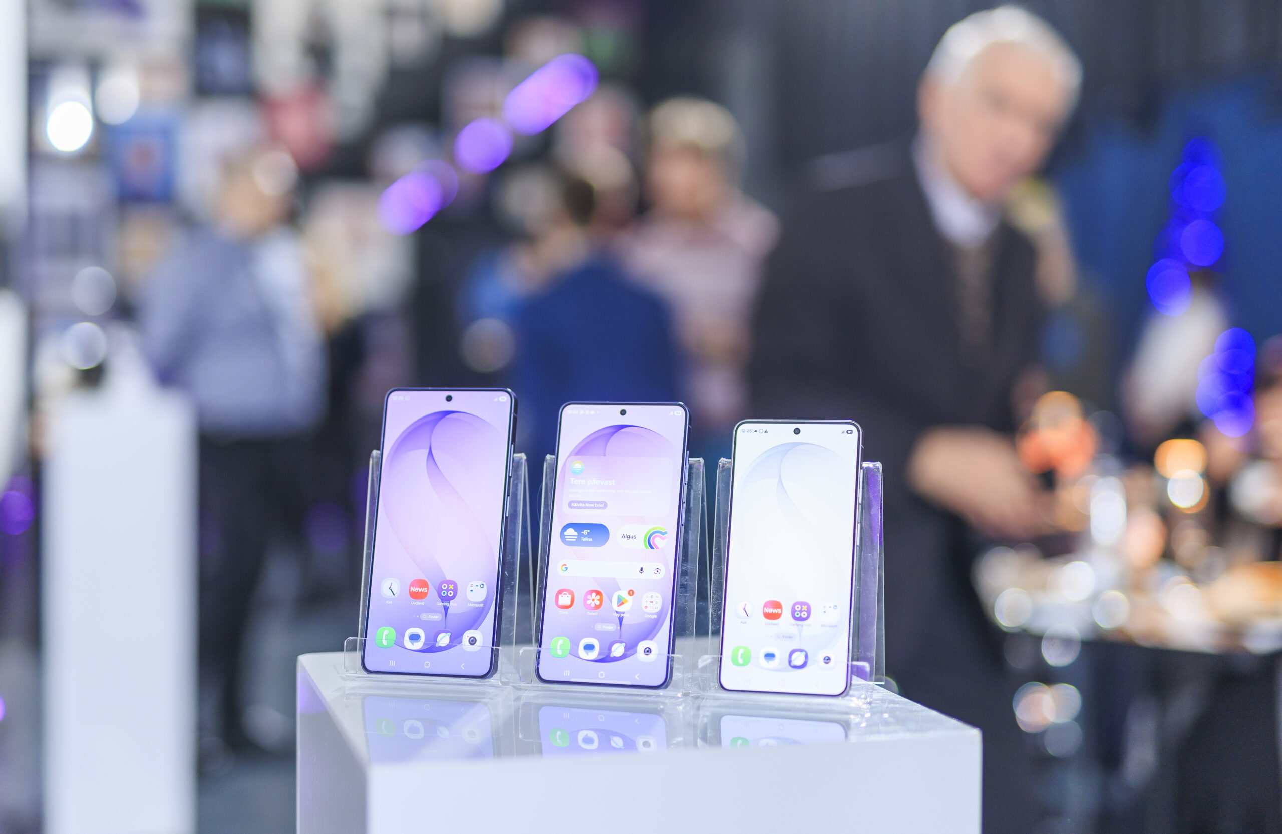 Samsung toob turule uued kõrgkvaliteedilise heli ja täiustatud ergonoomikaga Galaxy Buds4 kõrvaklappide seeria